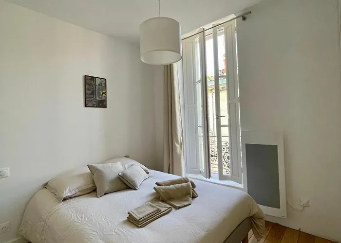 Lejlighed Montfaucon - Elegant & Terrasse Au Coeur De Bordeaux, Idealement Situe *